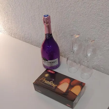 Holiday Valmade Apartment Pula